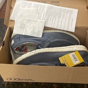 BRAND NEW HEY DUDE SIZE 12 MEN SHOES NEVER WORN.